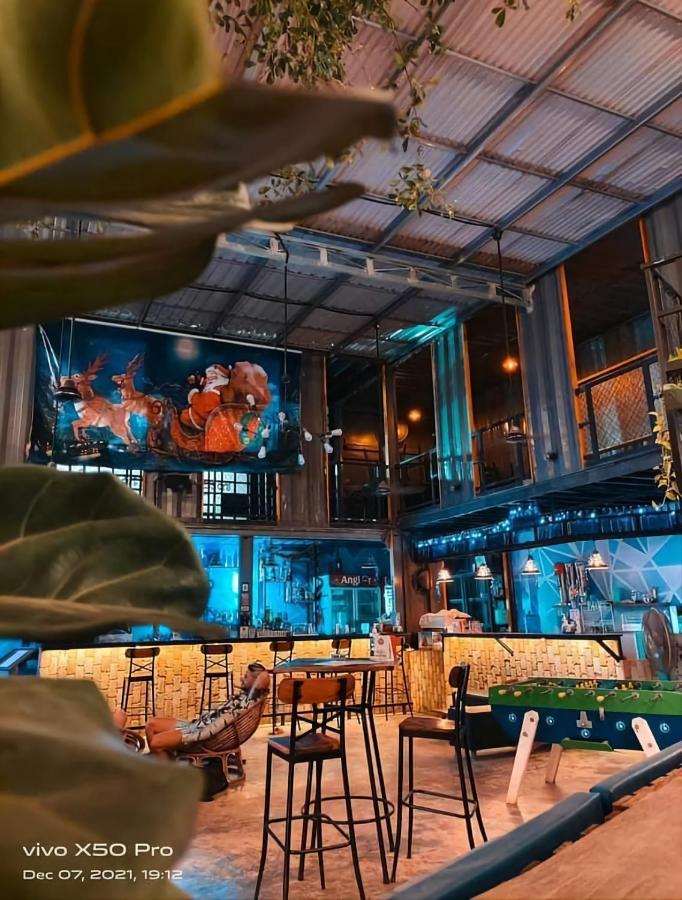 Revolution Siem Reap Albergue Exterior foto