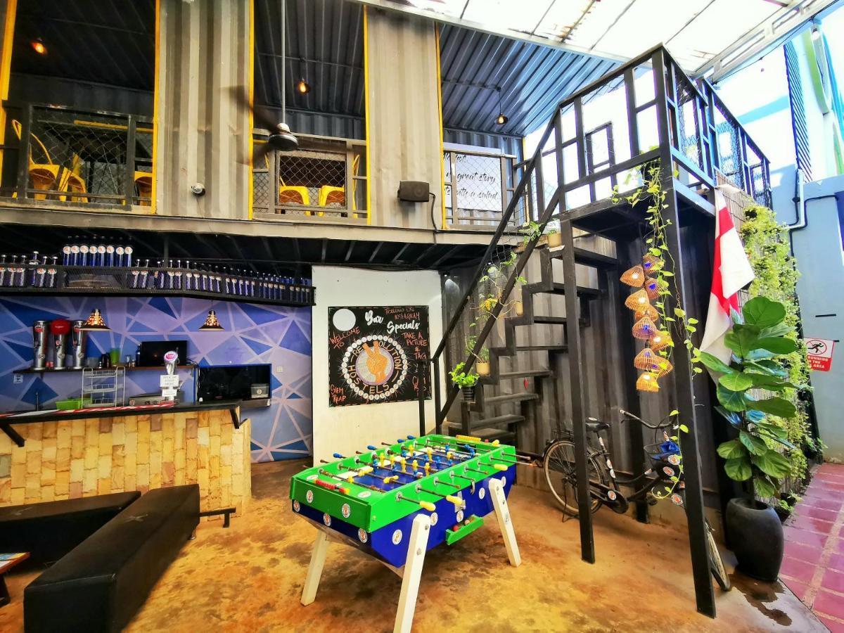 Revolution Siem Reap Albergue Exterior foto