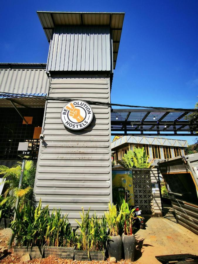 Revolution Siem Reap Albergue Exterior foto
