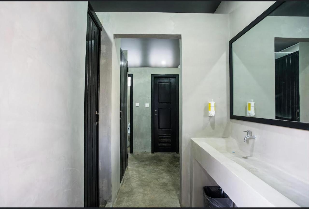 Revolution Siem Reap Albergue Exterior foto